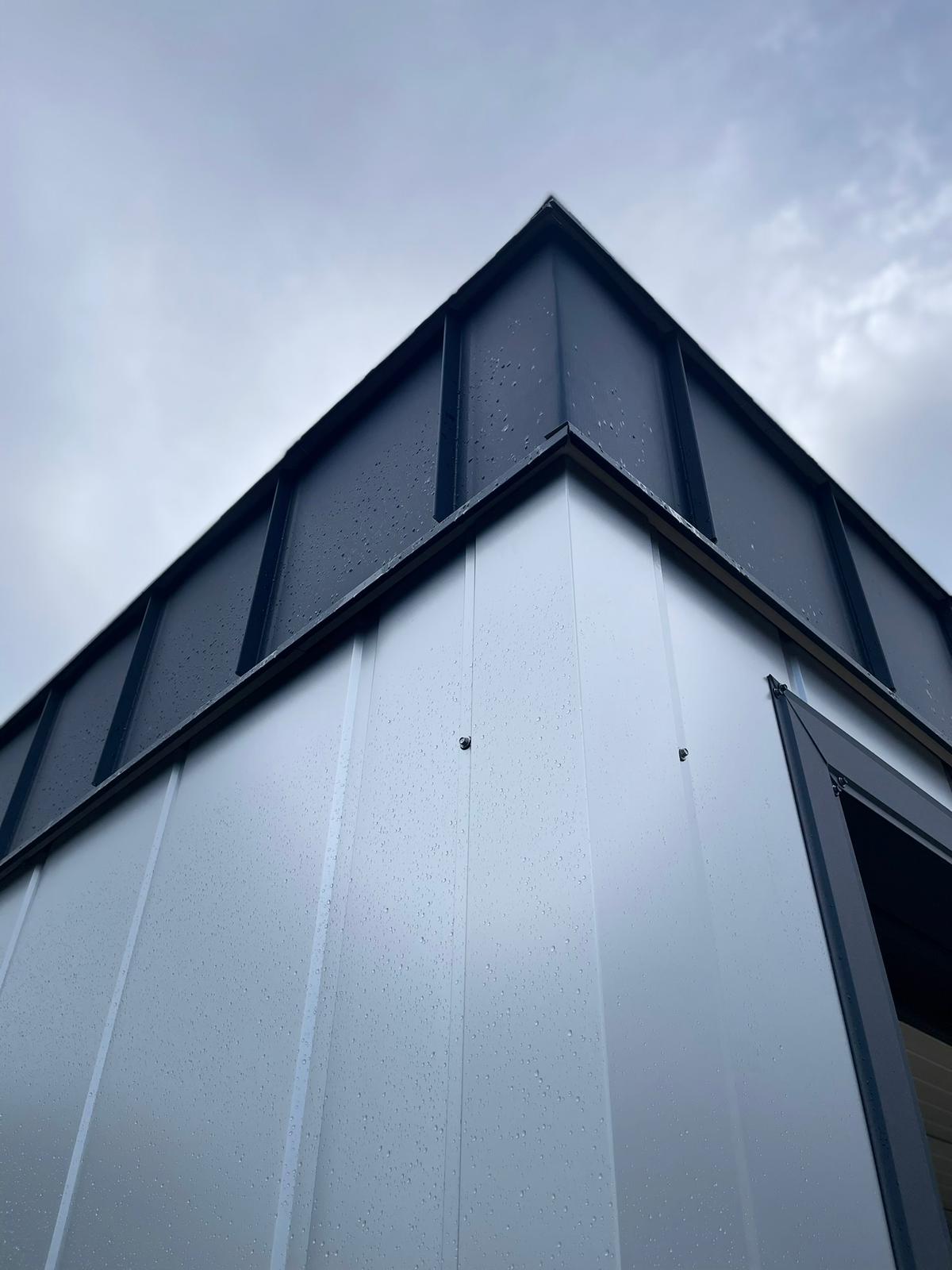 Milyen típusú szendvicspanelt érdemes választani egy garázshoz?