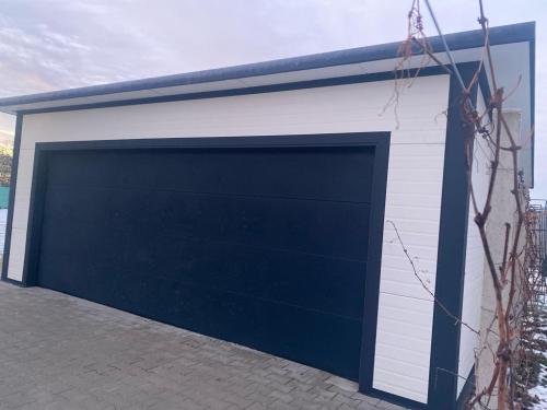 10 cm szendvicspanel garázs