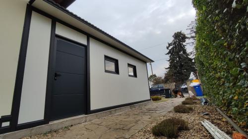 Szendvicspanel Mobilgarázs 7m x5,93m